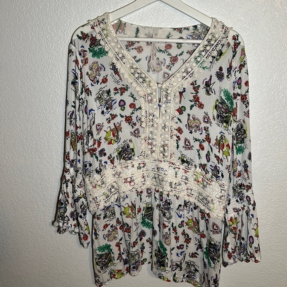 Melissa McCarthy Matador Novelty Print Bell Sleeve Blouse Crochet Trim Size 1X